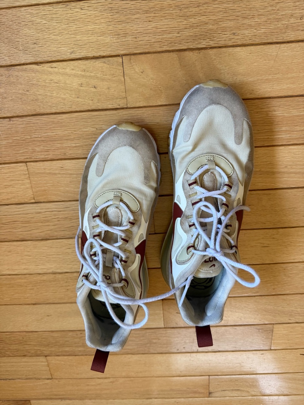 Women’s Nike Casual Chunky Sneakers in Cream and Burgundy, size 8.5